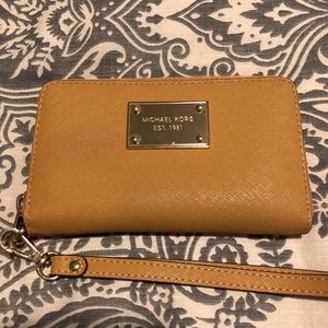 Michael Kors Wallet/Wristlet